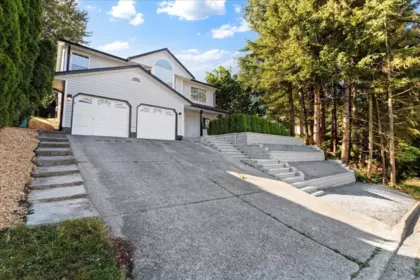 8102 Knight Avenue, Mission, BC, Mission — Single Family Residence for sale
