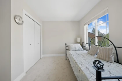 Basement Recreation Room Photo of 1 24086 104 Avenue, Maple Ridge, BC