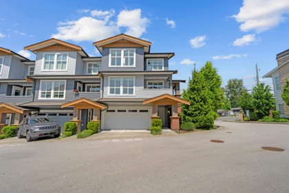 Hot Tub / Spa Photo of 1 24086 104 Avenue, Maple Ridge, BC