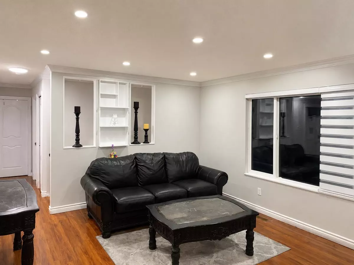 Living Room Photo of 14188 77 Avenue, Surrey, BC