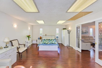 Entry Foyer Photo of 6086 49 Avenue, Delta, BC
