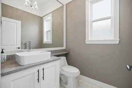 Hallway Photo of 6035 138a Street, Surrey, BC