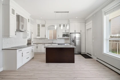 Kitchen Island Photo of 6035 138a Street, Surrey, BC