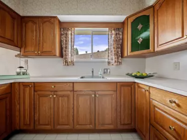 Breakfast Nook Photo of 7766 Davies Street, Burnaby, BC