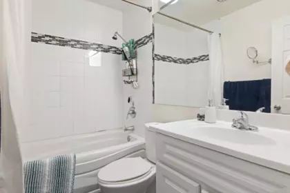 Primary Bedroom Photo of 305 175 E 4th Street, North Vancouver, BC