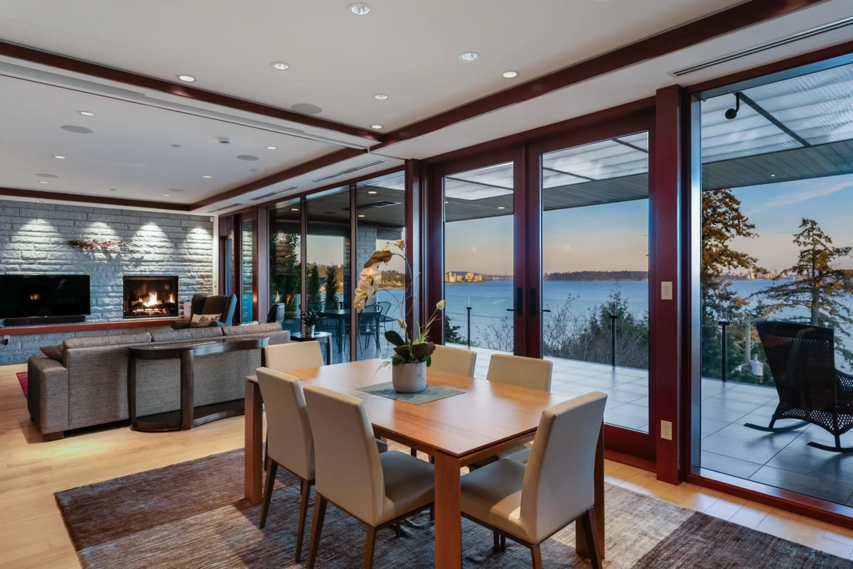 Living Room Photo of 3673 Sunset Lane, West Vancouver, BC