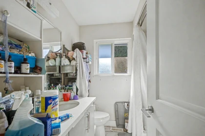 Powder Room Photo of 7427 115 Street, Delta, BC