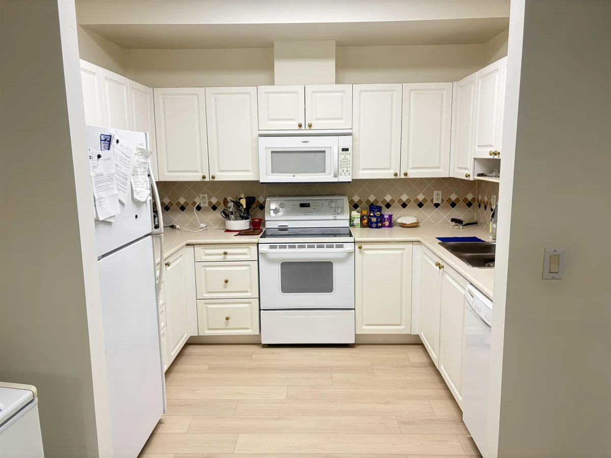 Dining Area Photo of 114 5800 Andrews Road, Richmond, BC