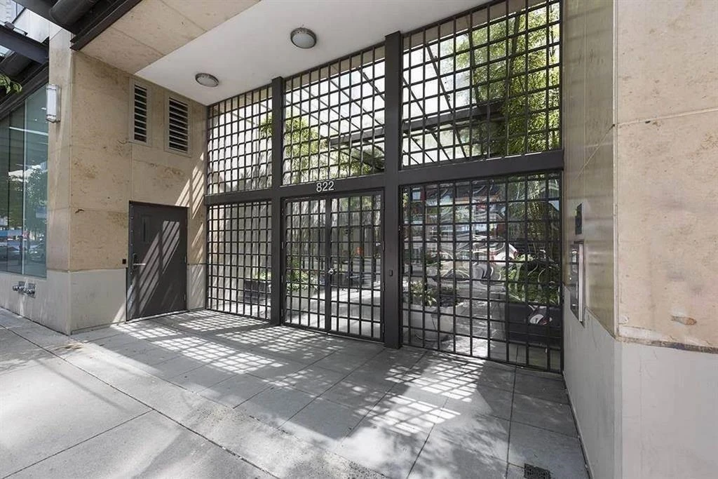 Exterior Rear Photo of 906 822 Seymour Street, Vancouver, BC
