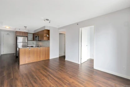 Kitchen Island Photo of 906 822 Seymour Street, Vancouver, BC