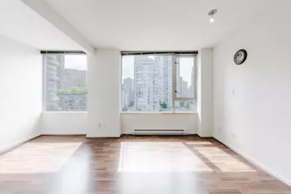 Office / Den Photo of 906 822 Seymour Street, Vancouver, BC