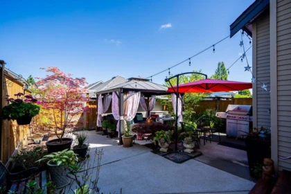 Swimming Pool Photo of 16581 60 Avenue, Surrey, BC