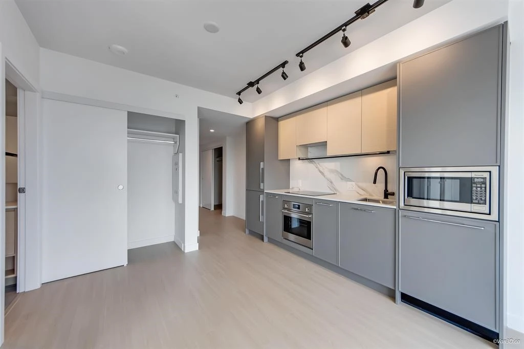 Family Room Photo of 1312 13745 George Junction, Surrey, BC