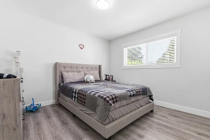 Hallway Photo of 13035 98a Avenue, Surrey, BC