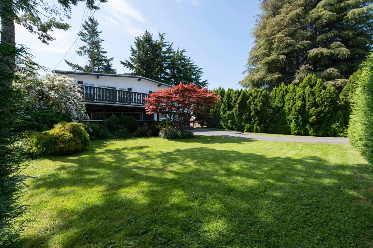 Family Room Photo of 6311 No. 2 Road, Richmond, BC