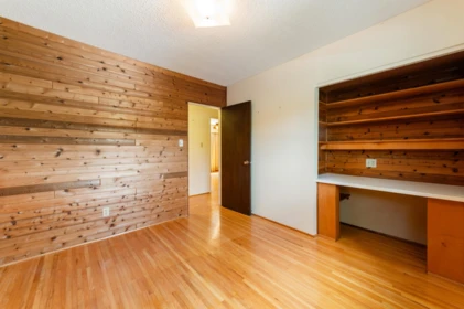 Hallway Photo of 6311 No. 2 Road, Richmond, BC