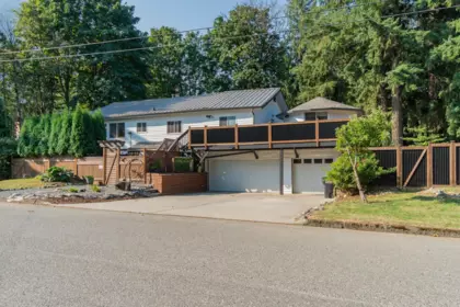695 Hudson Bay Street, Hope, BC, Hope — Single Family Residence for sale