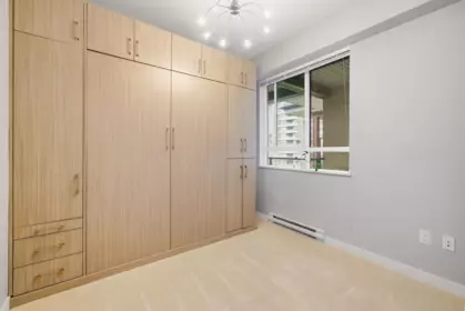 Hallway Photo of 512 1152 Windsor Mews, Coquitlam, BC