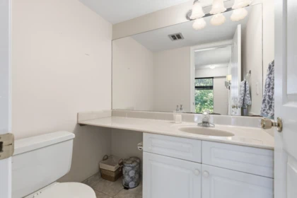 Laundry Room Photo of 202 5553 16 Avenue, Delta, BC