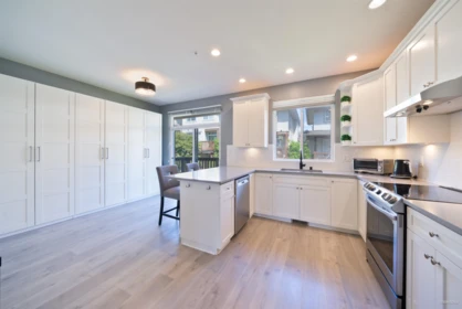Kitchen Island Photo of 23 2387 Argue Street, Port Coquitlam, BC
