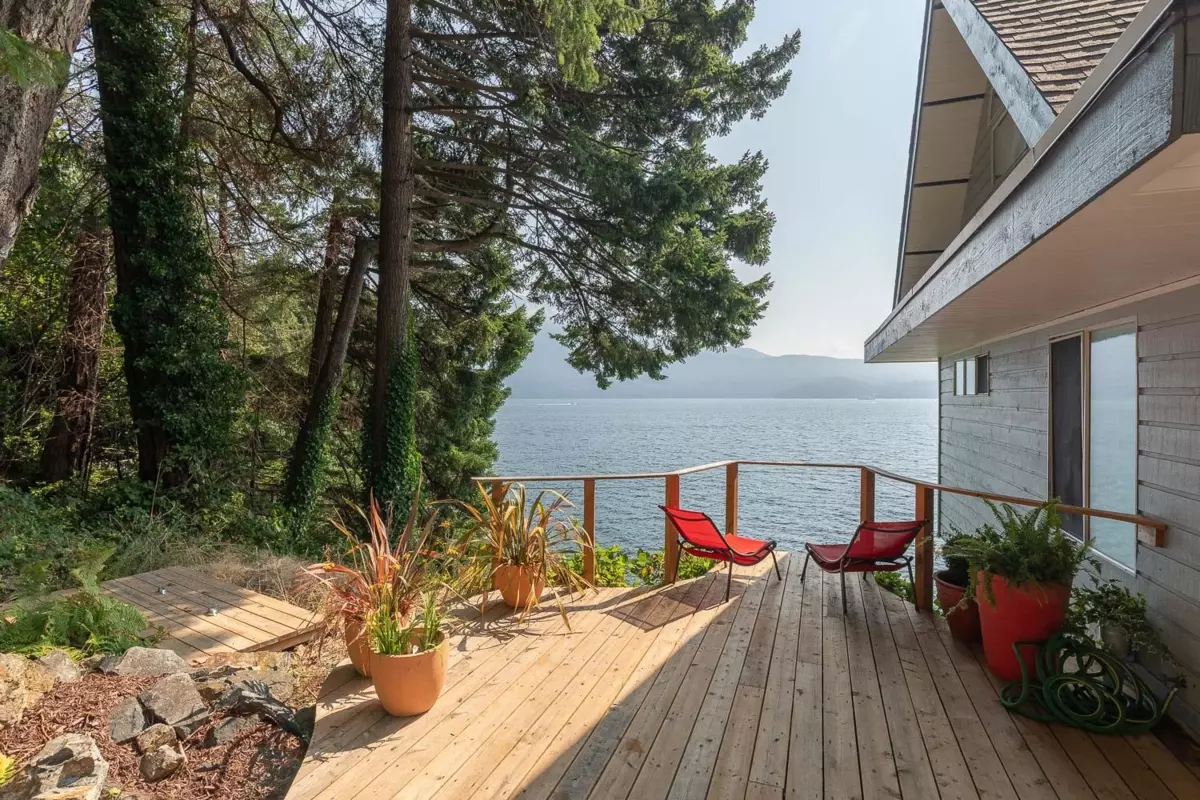 Living Room Photo of 1483 Webb Road, Bowen Island, BC