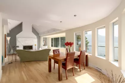 Breakfast Nook Photo of 1483 Webb Road, Bowen Island, BC