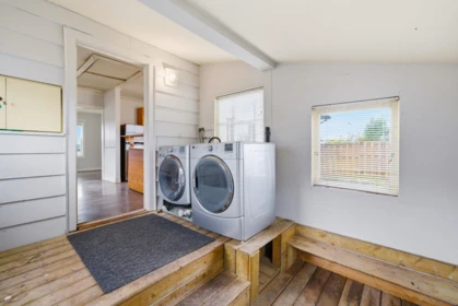Swimming Pool Photo of 11 Catalina Crescent, Richmond, BC