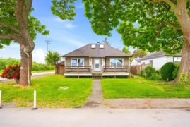 11 Catalina Crescent, Richmond, BC