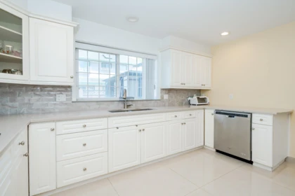 Breakfast Nook Photo of 12100 Cameron Drive, Richmond, BC