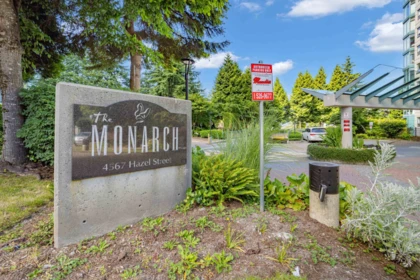 Swimming Pool Photo of 1005 4567 Hazel Street, Burnaby, BC