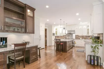 Kitchen Island Photo of 3147 139 Street, Surrey, BC