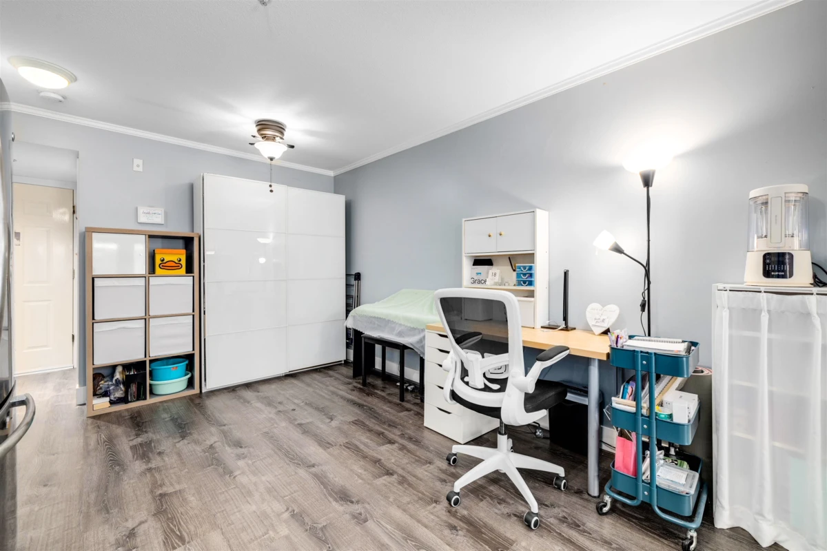 Dining Area Photo of 145 5880 Dover Crescent, Richmond, BC