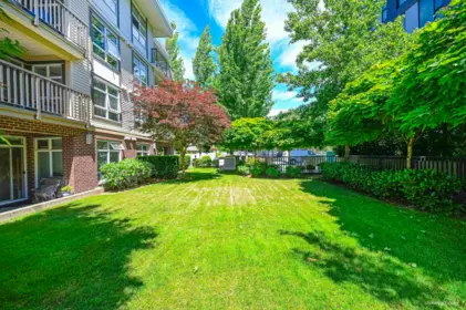 Mudroom Photo of 114 15168 19 Avenue, Surrey, BC
