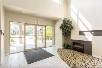 301 33546 Holland Avenue, Abbotsford, BC, Abbotsford — Apartment/Condo for sale
