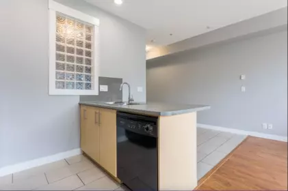 Powder Room Photo of 301 33546 Holland Avenue, Abbotsford, BC