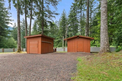 Walk-In Closet Photo of 26441 Reynolds Road, Hope, BC