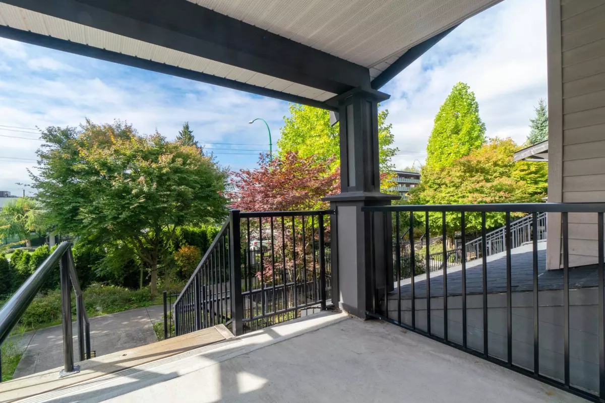 Dining Area Photo of 24 7428 14th Avenue, Burnaby, BC
