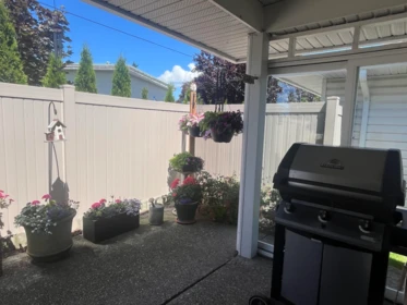 Mudroom Photo of 18 46485 Airport Road, Chilliwack, BC