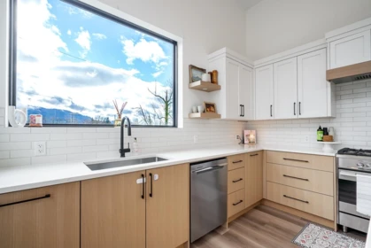 Basement Recreation Room Photo of 35727 Shook Road, Mission, BC