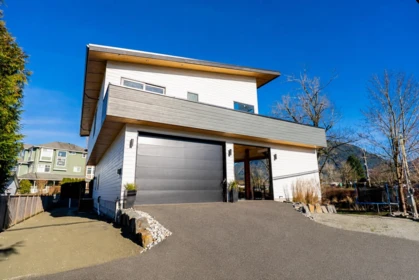 35727 Shook Road, Mission, BC, Mission — Single Family Residence for sale