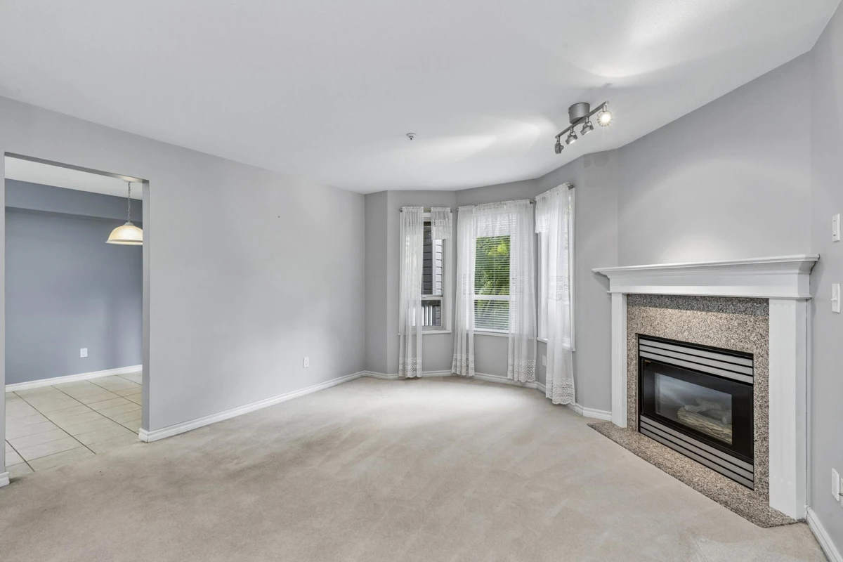 Dining Area Photo of 206 1150 Lynn Valley Road, North Vancouver, BC