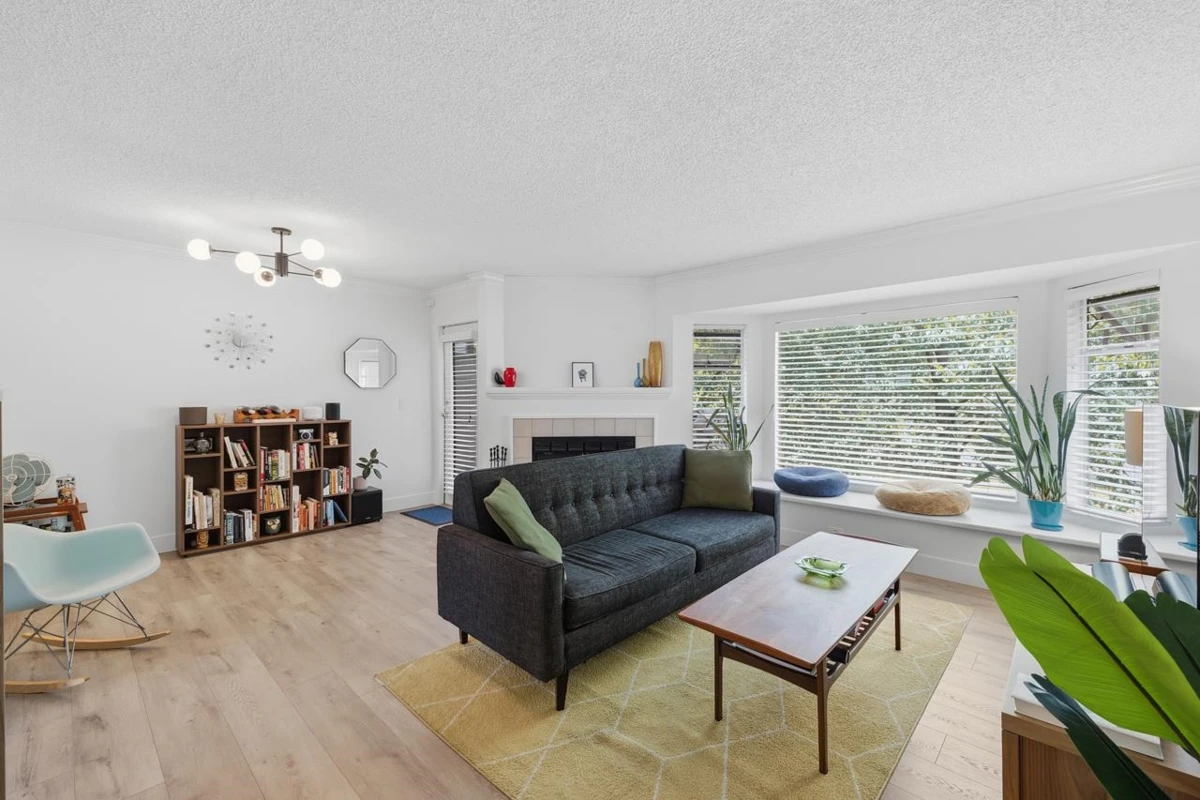 Dining Area Photo of 50 1195 Falcon Drive, Coquitlam, BC