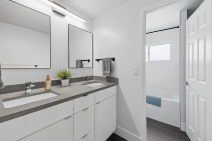 Laundry Room Photo of 50 1195 Falcon Drive, Coquitlam, BC