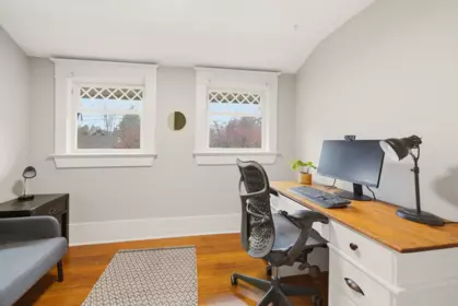 Hallway Photo of 416 Second Street, New Westminster, BC