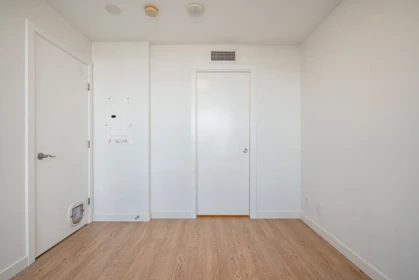 Laundry Room Photo of 306 125 E 14th Street, Vancouver, BC