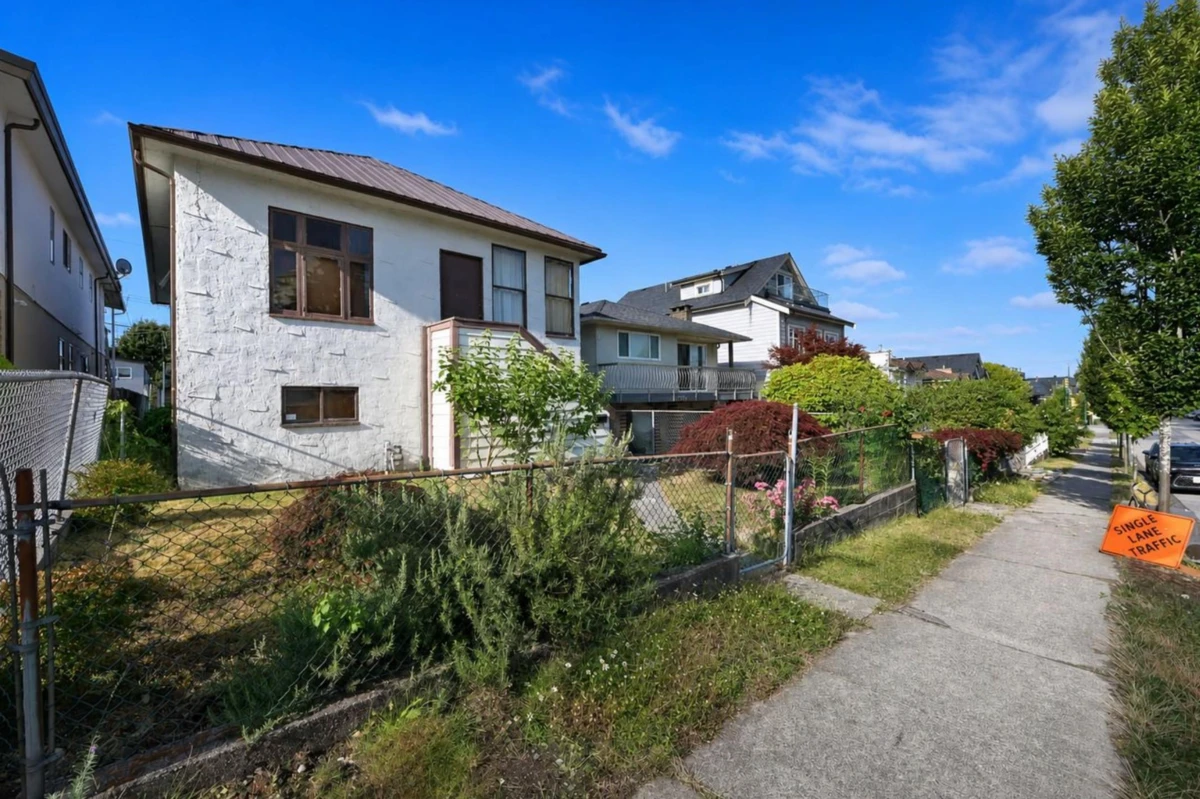 Exterior Rear Photo of 2354 E 33rd Avenue, Vancouver, BC