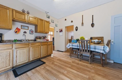 Breakfast Nook Photo of 2354 E 33rd Avenue, Vancouver, BC