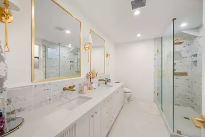 Hallway Photo of 35682 Timberlane Drive, Abbotsford, BC
