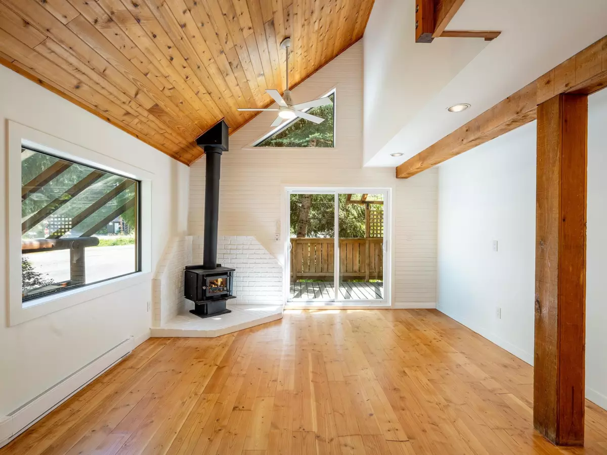 Dining Area Photo of 2327 Cheakamus Way, Whistler, BC