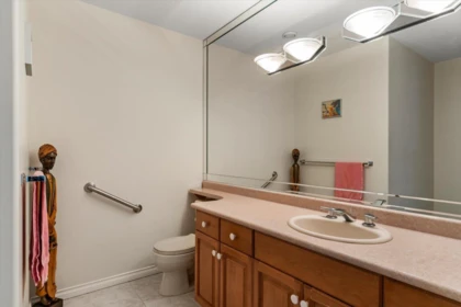 Basement Recreation Room Photo of 21313 Lakeview Crescent, Hope, BC